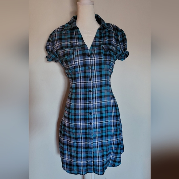 Dress - Picture 8 of 8